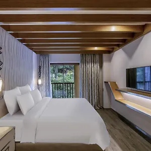 Legendary Suite Garden View