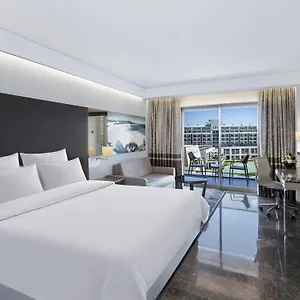 Deluxe Double Room Garden View